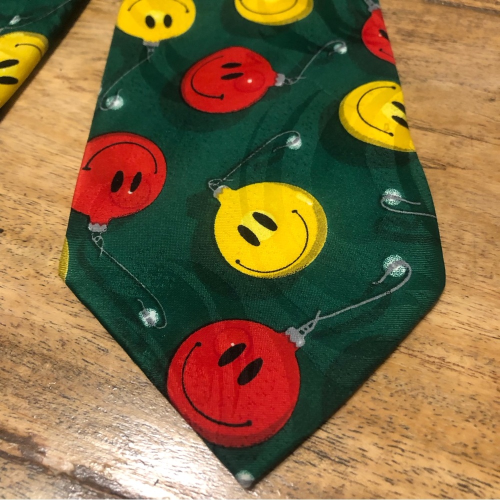 HONORS Holiday Christmas Men’s Tie. - Picture 2 of 6